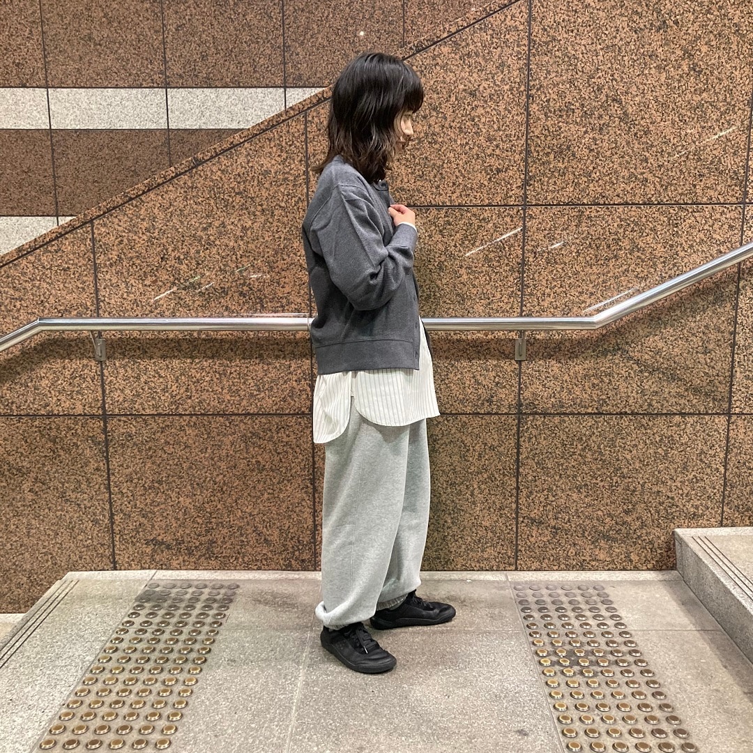 女の子が立っている写真