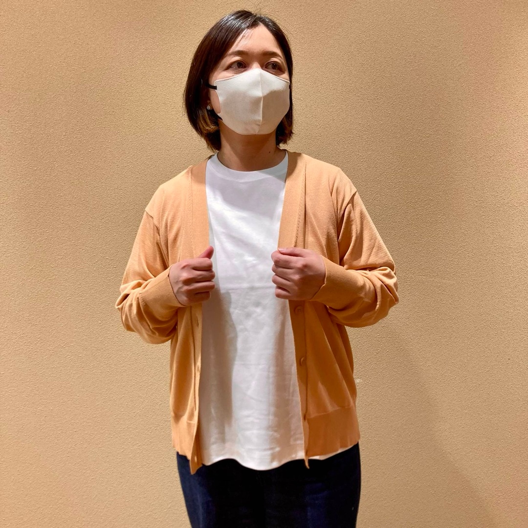 婦人Vネックカーディガン
