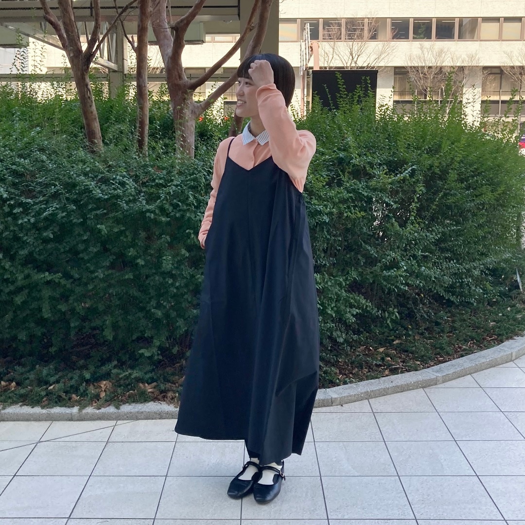 ワンピースを着た女性の写真