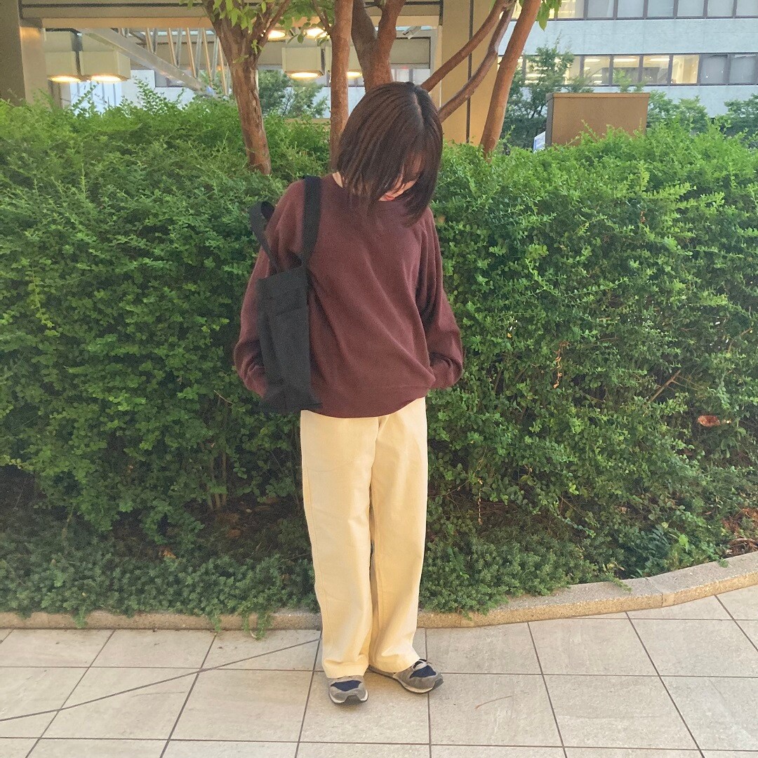 女の子が立っている写真