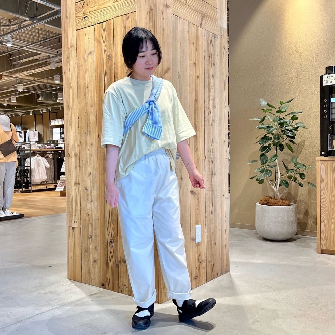 ②