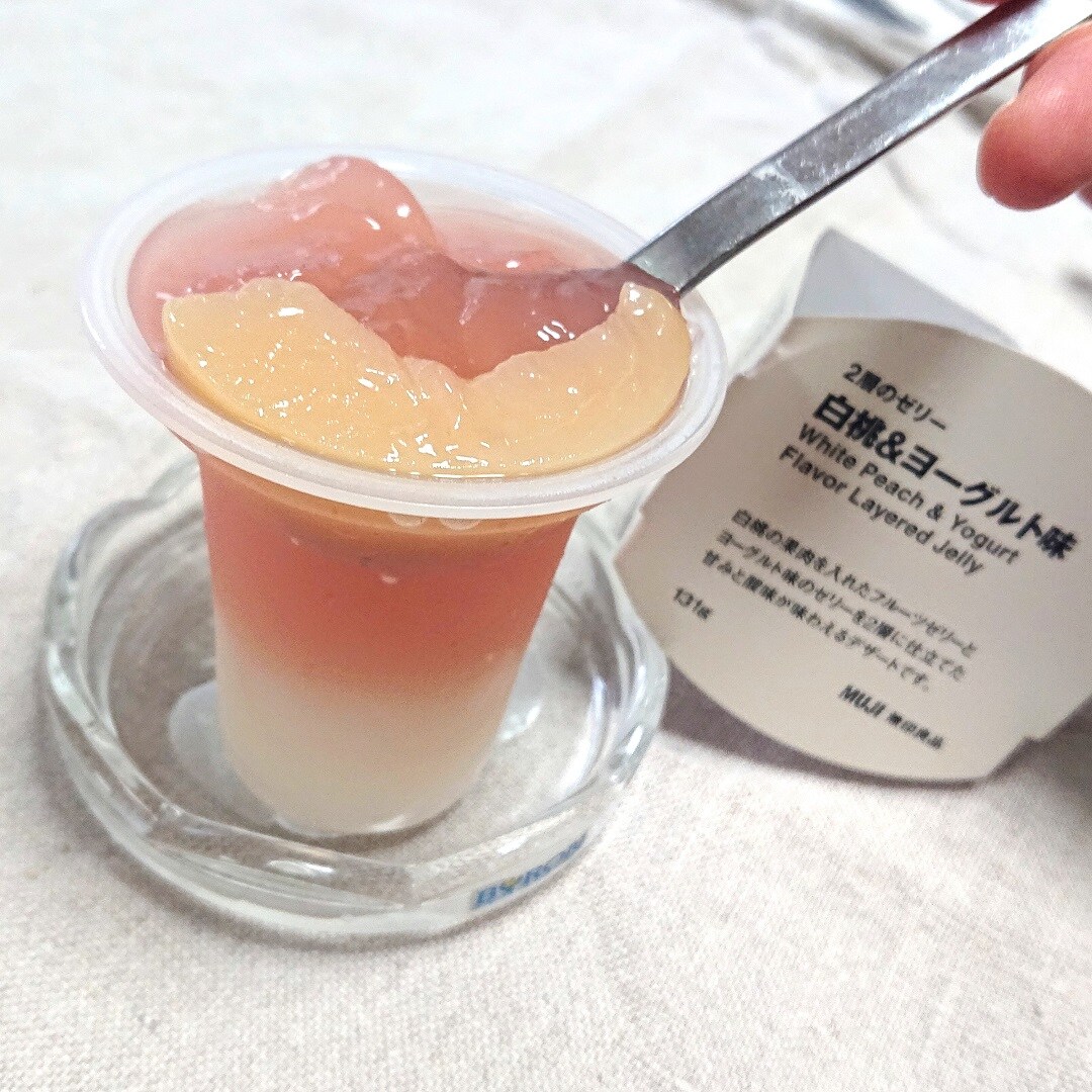 2層のゼリー白桃&ヨーグルト味