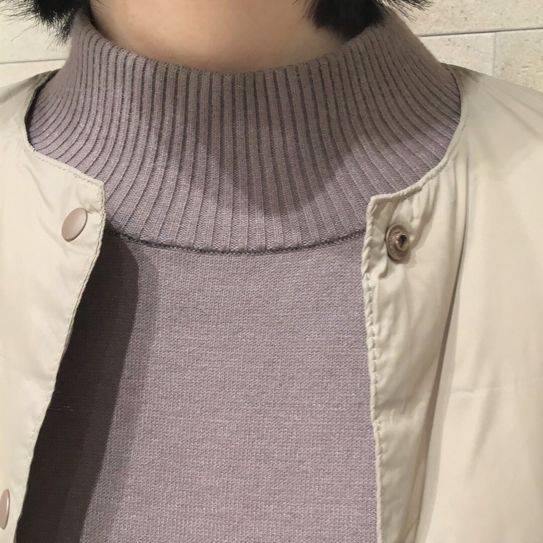 ニットハイネックセーター