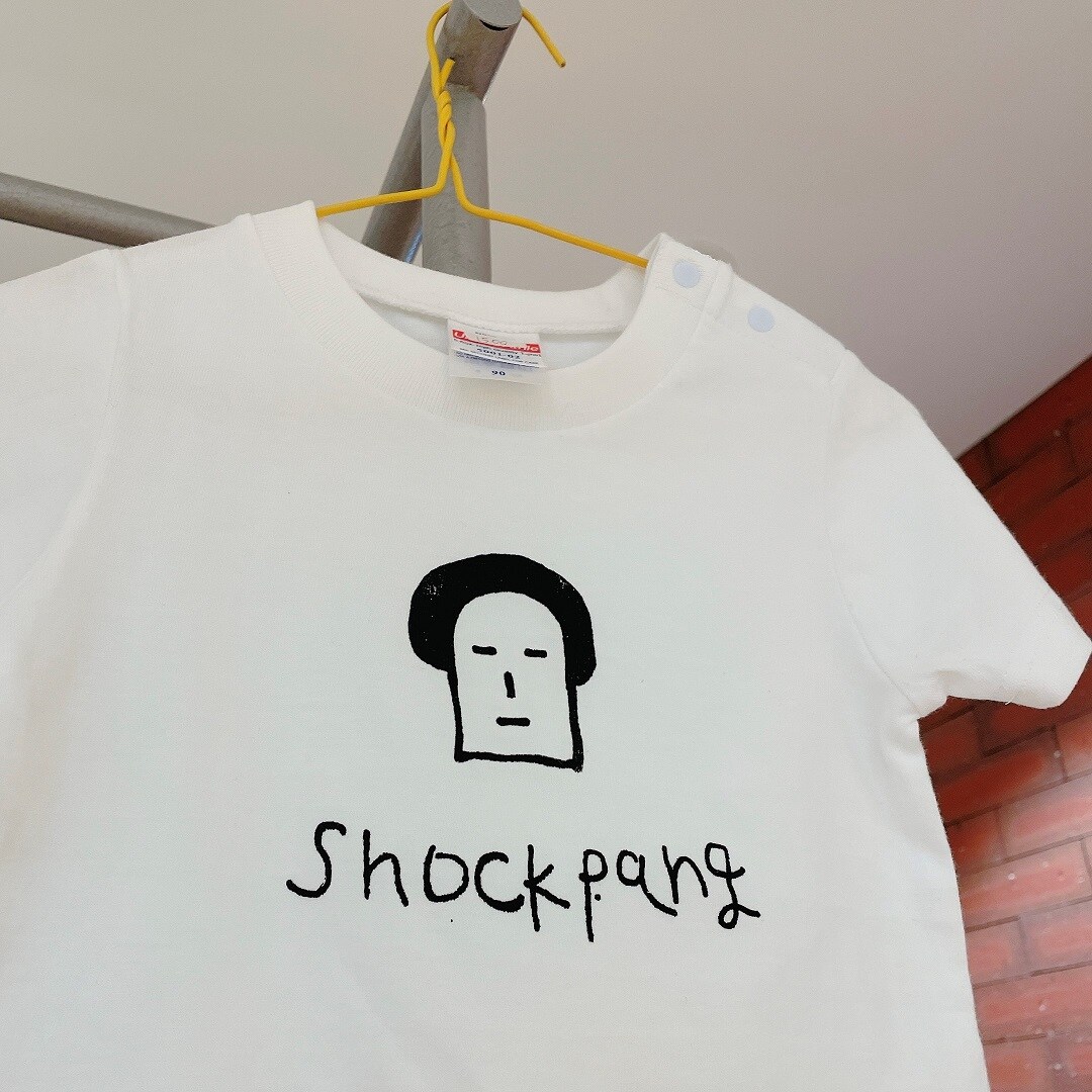 食パンのTシャツ