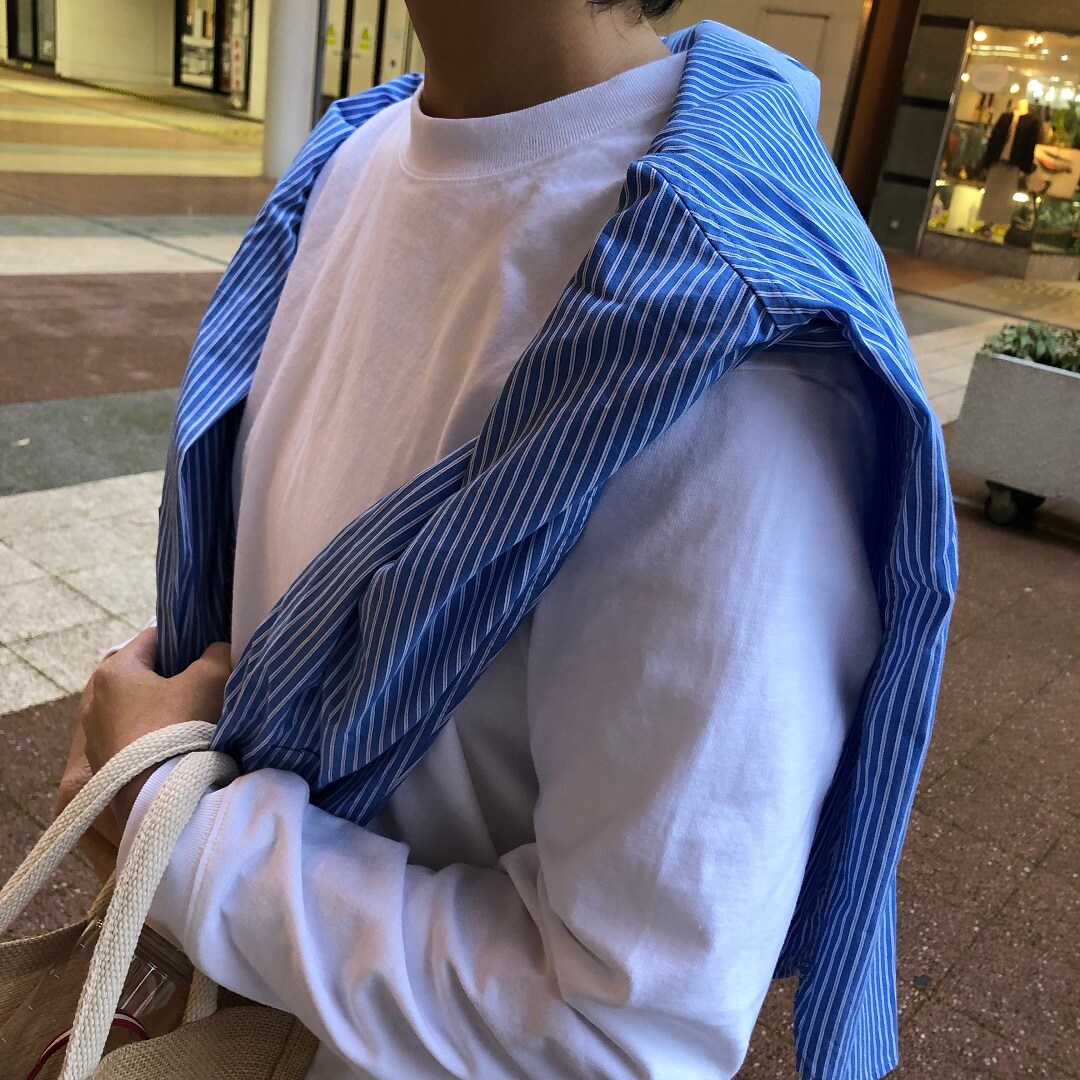 うしろ