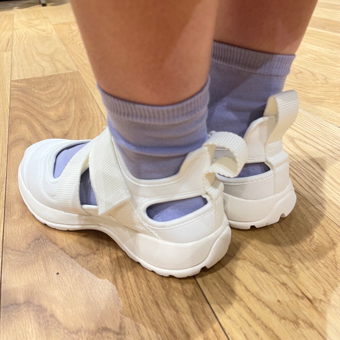 スニーカーサンダルうしろ