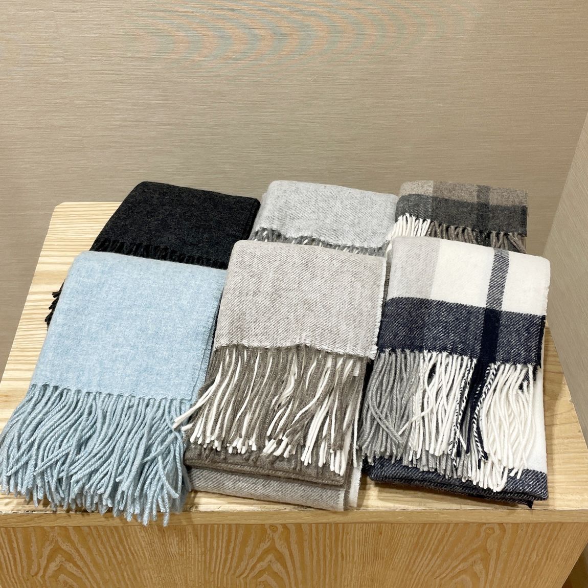 【イトーヨーカドー弘前】膝掛けにもなる大判ストール