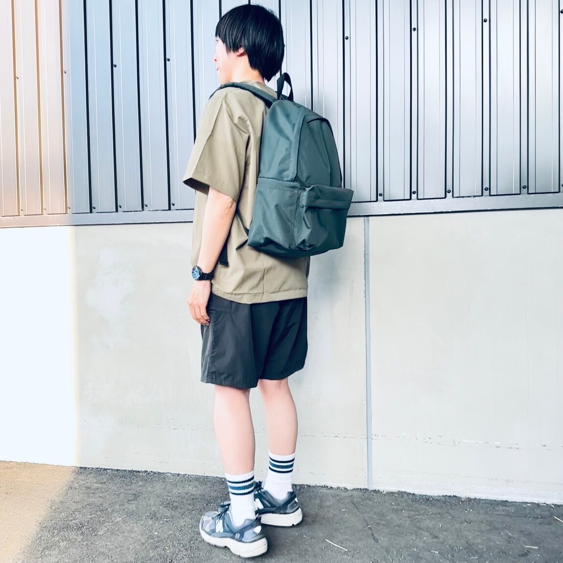 後ろ