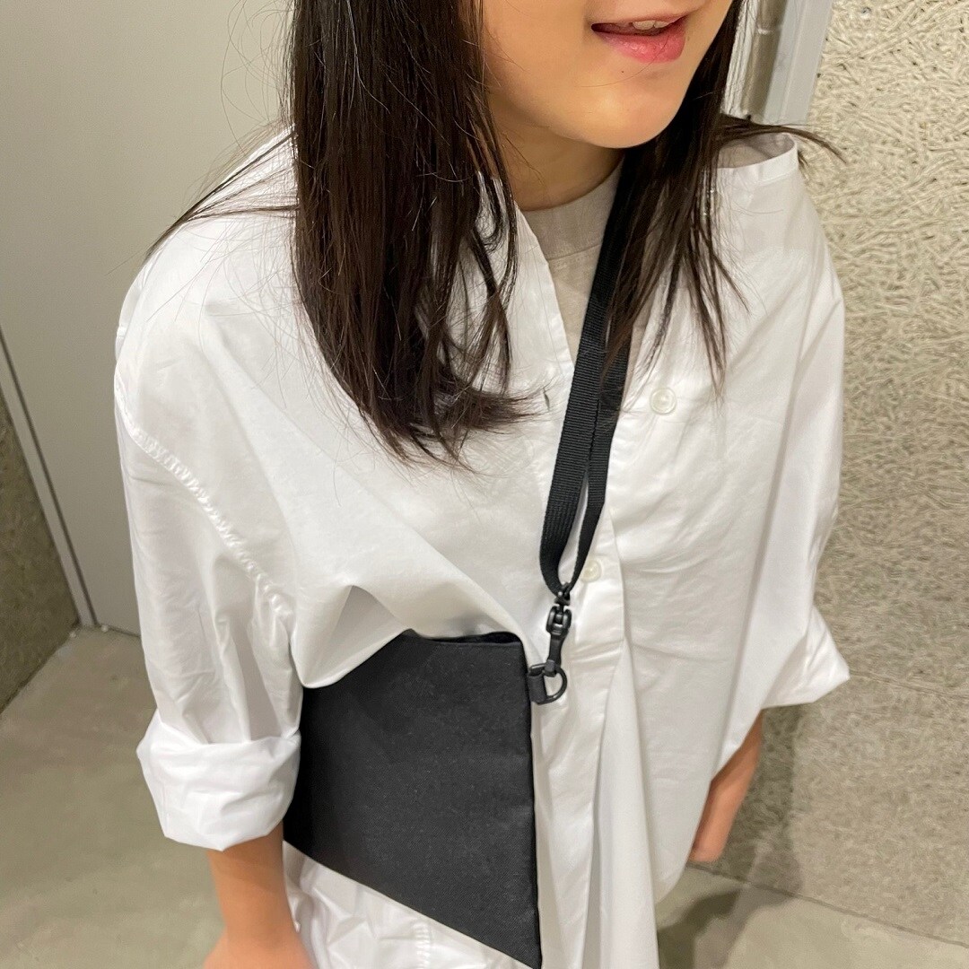襟元　アップ
