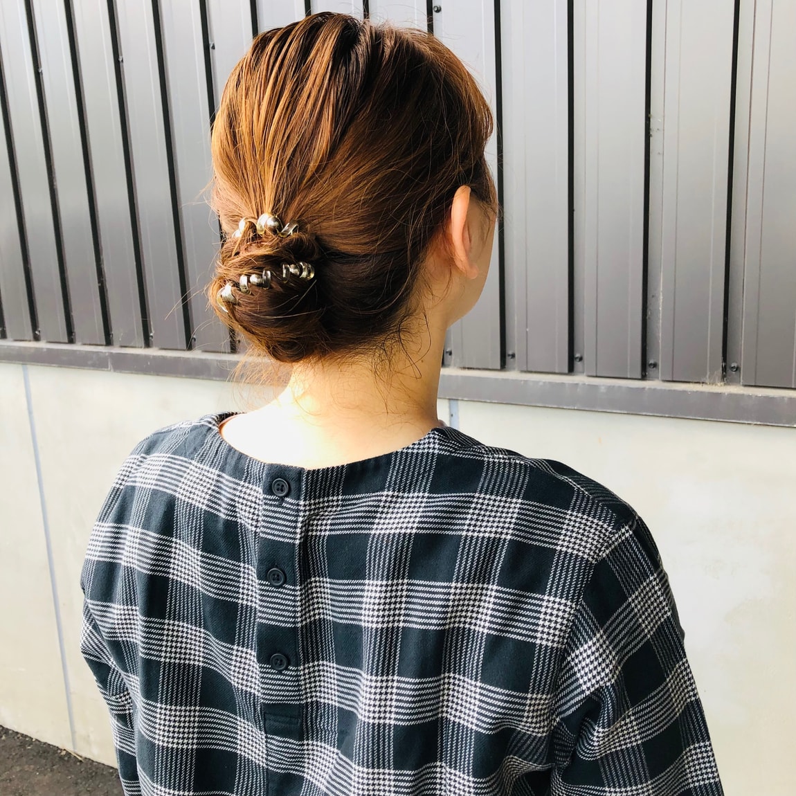 首