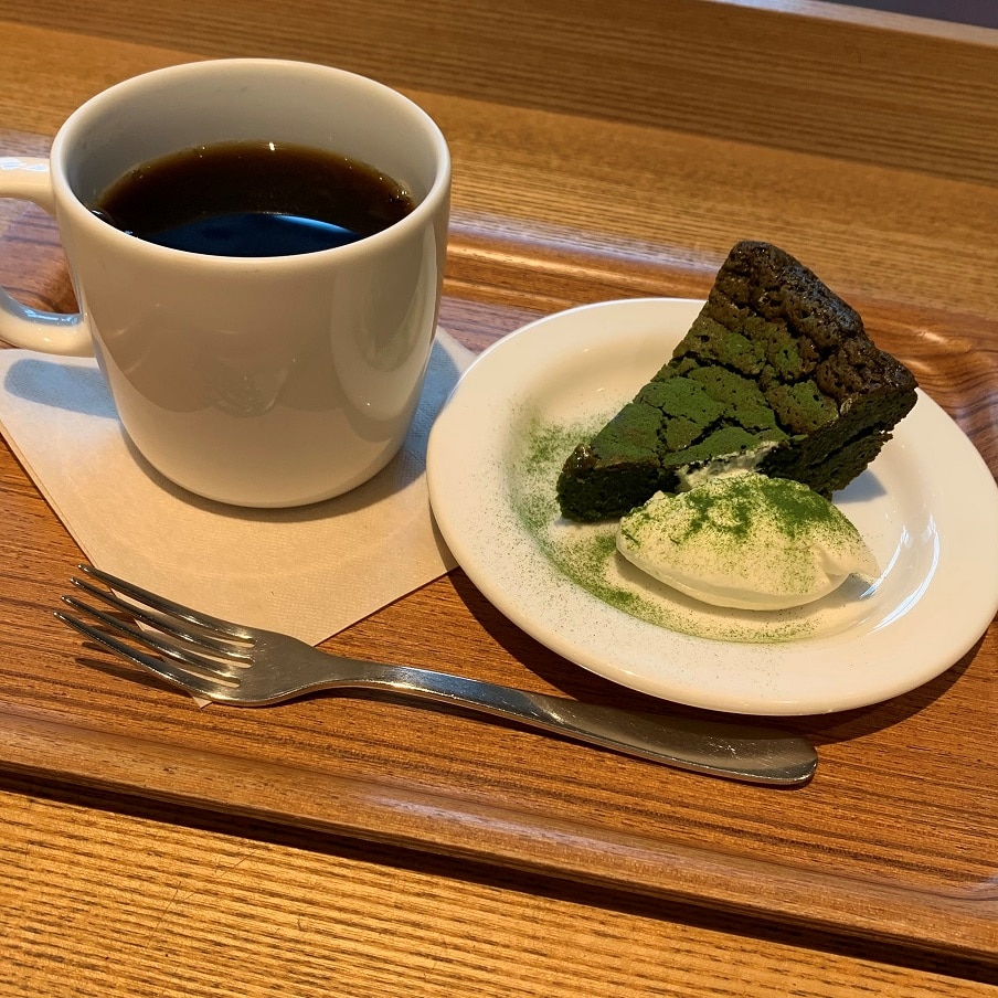 ケーキとコーヒー