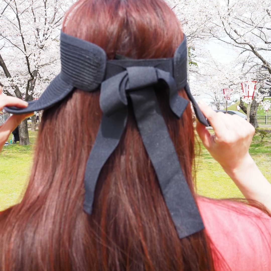 サンバイザー後ろのデザイン