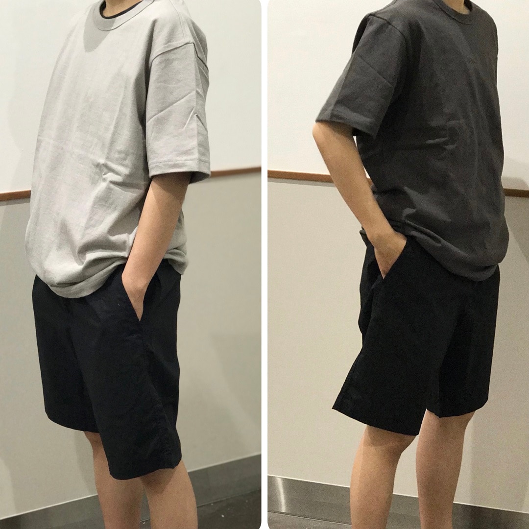 【ザ・モール仙台長町】シルバーグレーとダークグレーＴシャツの比較写真