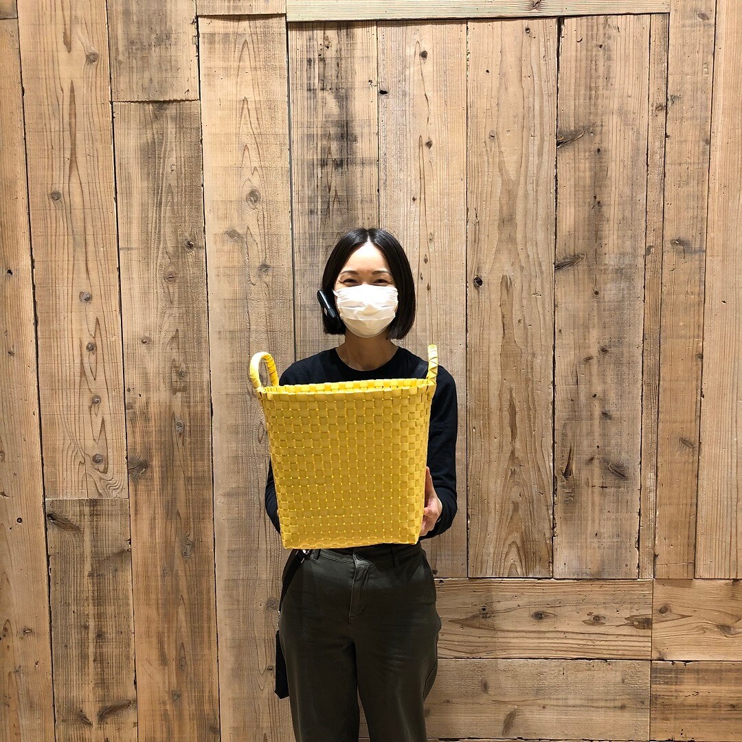 スタッフとバスケット