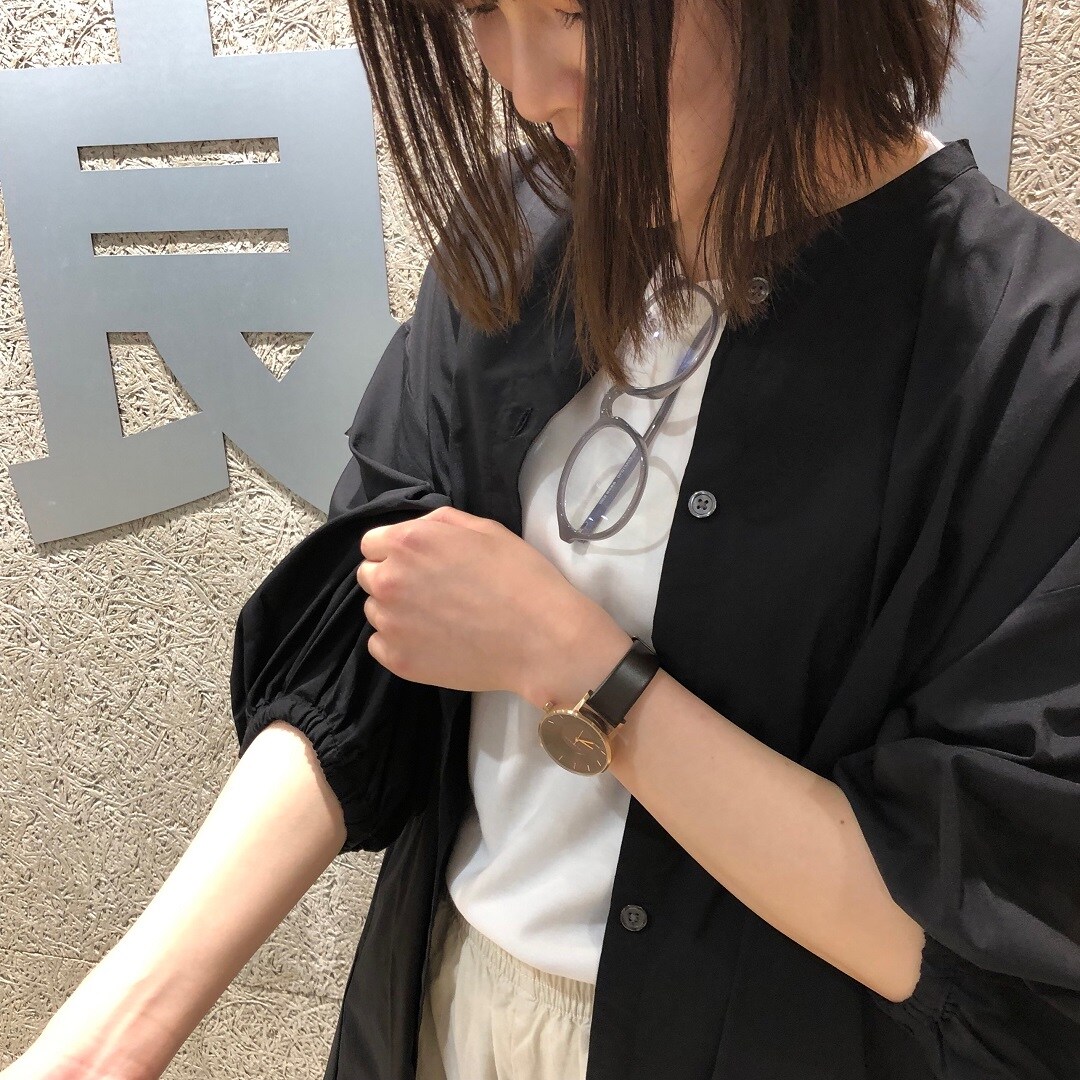 スタッフスナップ袖部分アップ