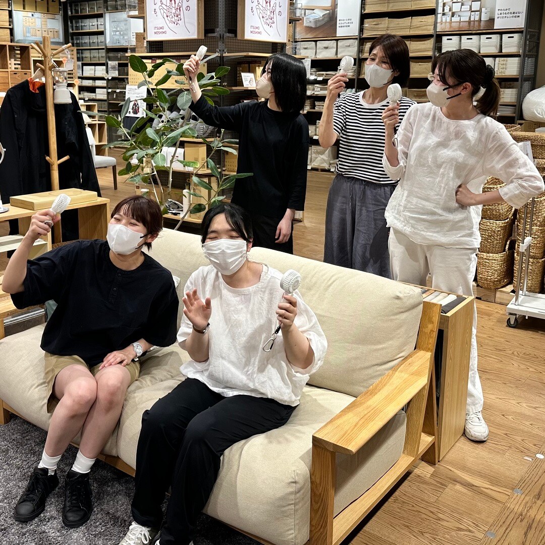 スタッフ集合