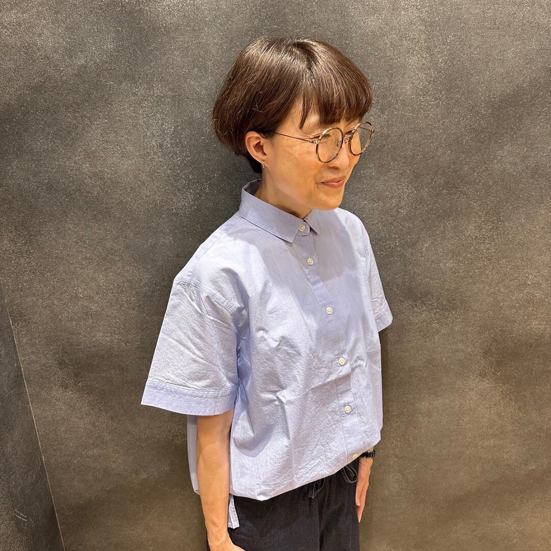 照れてます