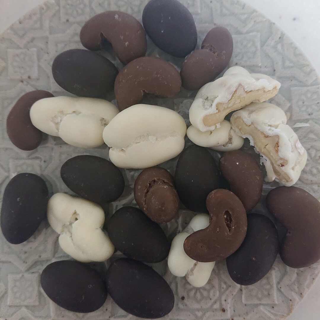 3種のチョコがけミックスナッツ