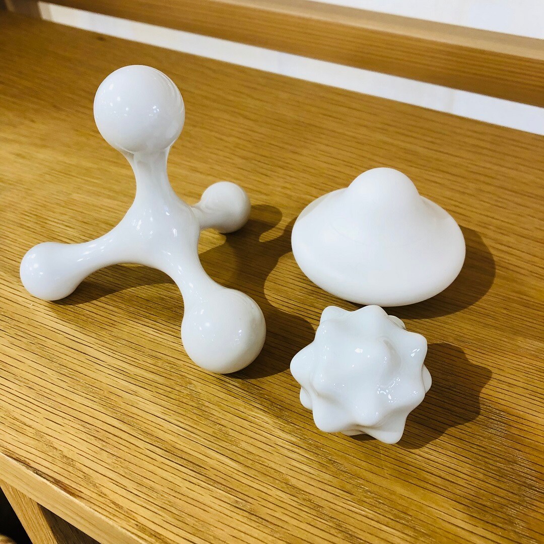 ４