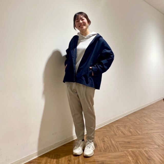 テーパードパンツ　全身2.jpg