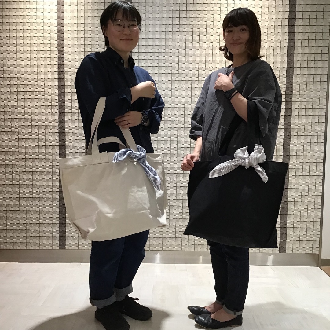 【MIDORI長野】持ち手が二つあるトートバッグ