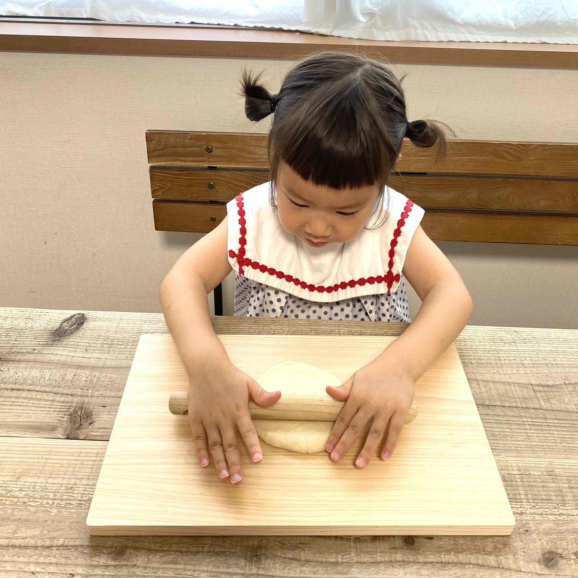 【アトレ恵比寿】生地を伸ばす