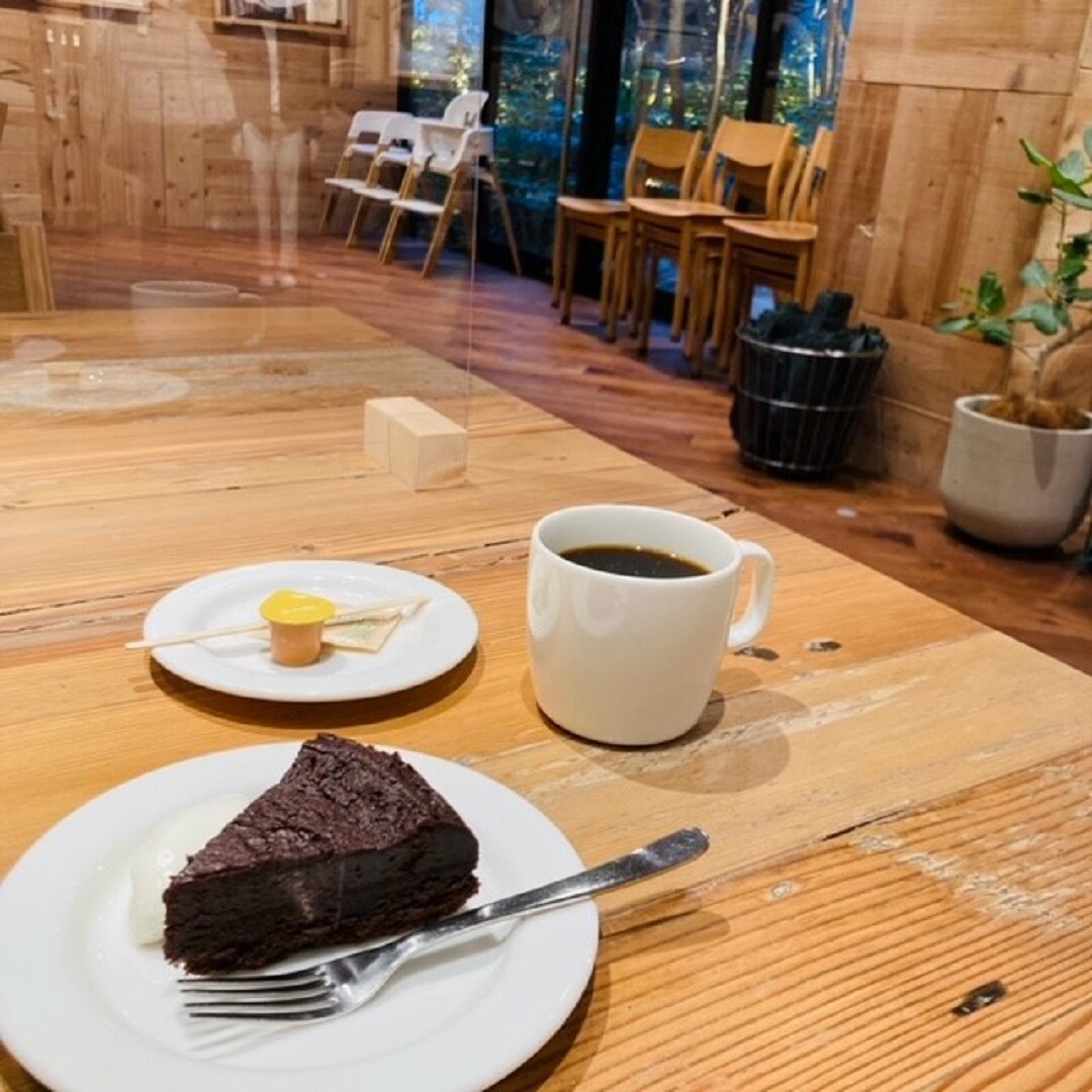 【Café&Meal MUJI 鎌倉】冬の新デザート　チョコレートネメシス