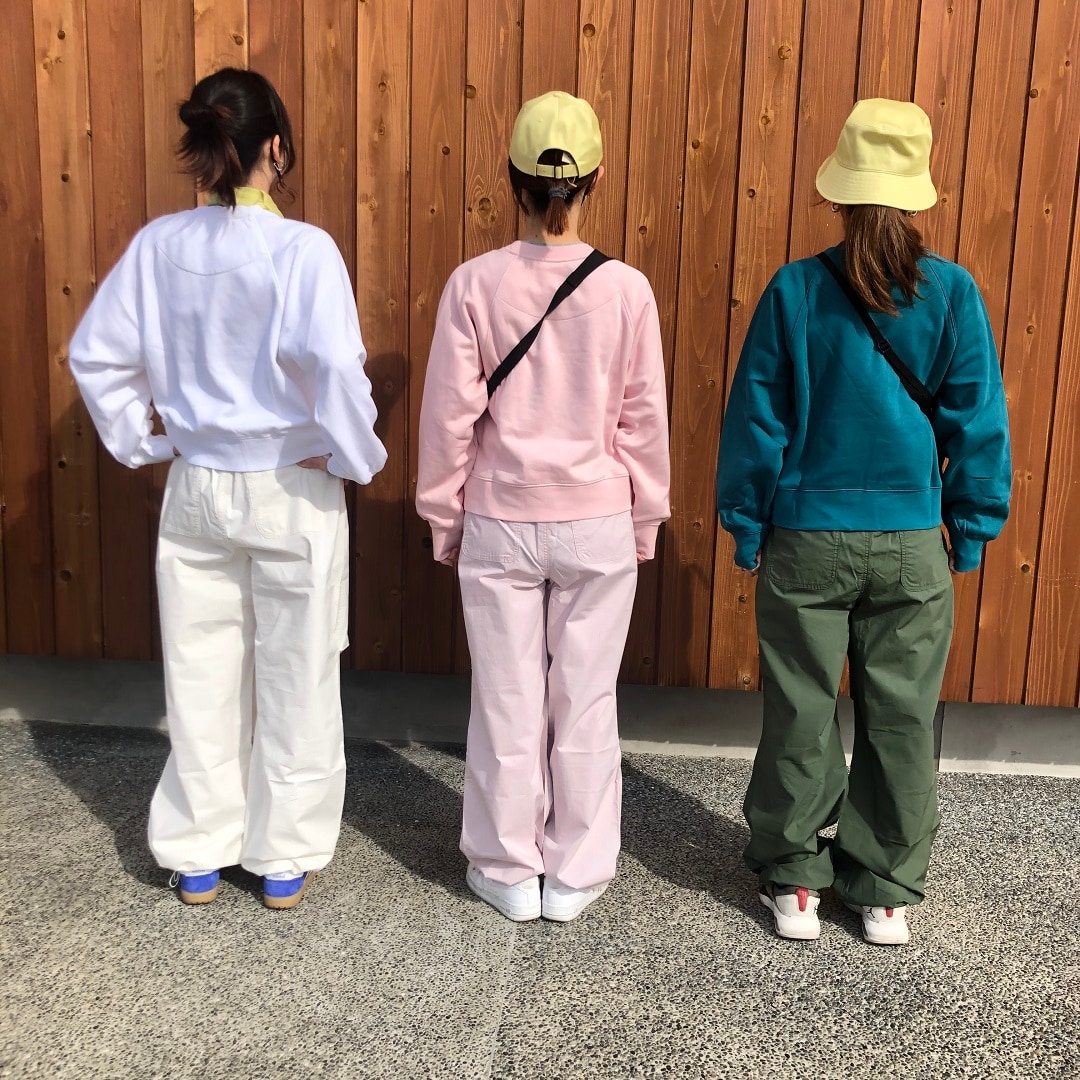 パラシュートパンツ　後ろ