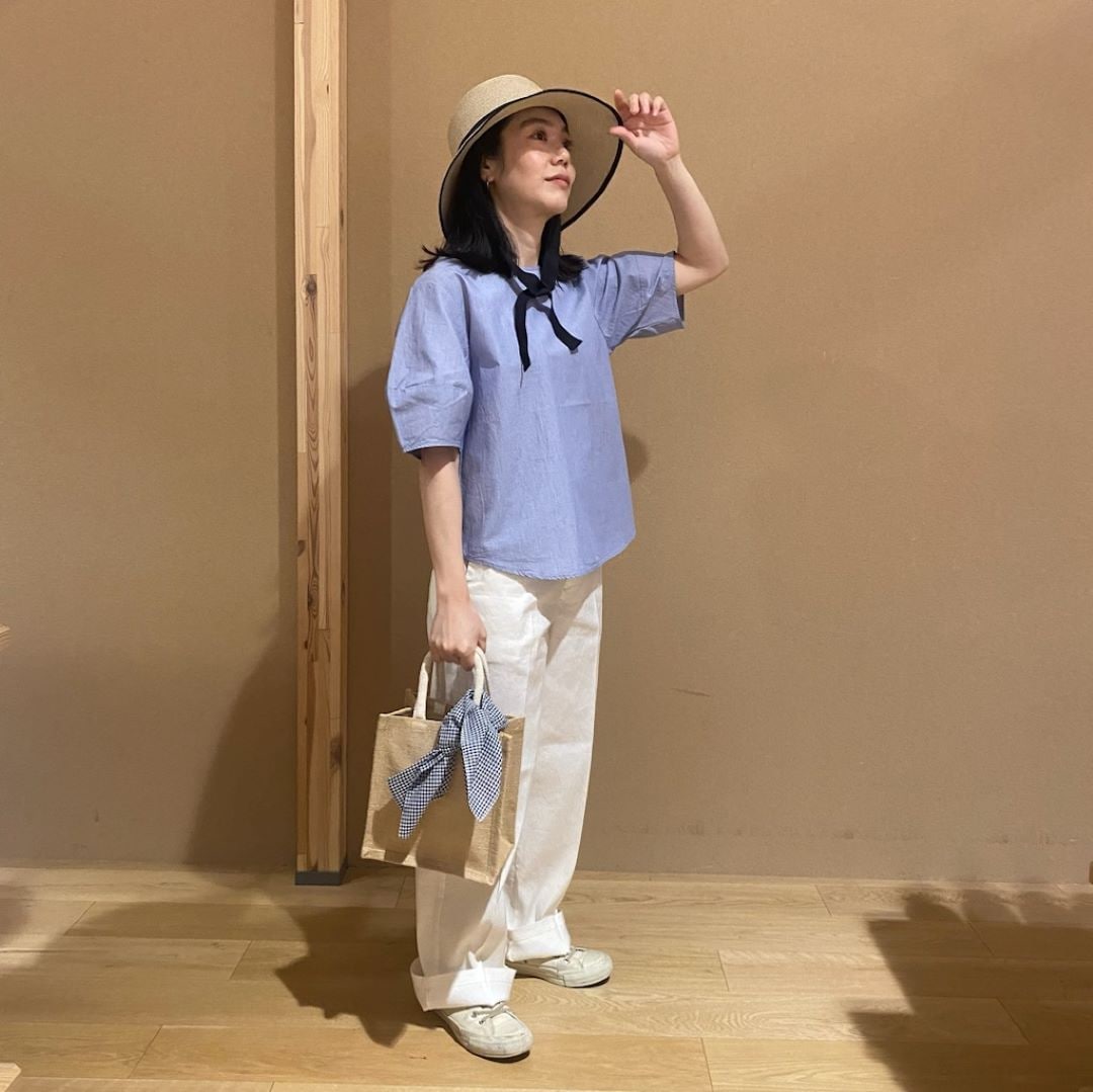https://contents.muji.com/jp/sites/jp/files/%E3%83%96%E3%83%A9%E3%82%A6%E3%82%B9%E7%9D%80%E7%94%A8%E3%80%80%E7%9D%80%E7%94%A8_0.jpg