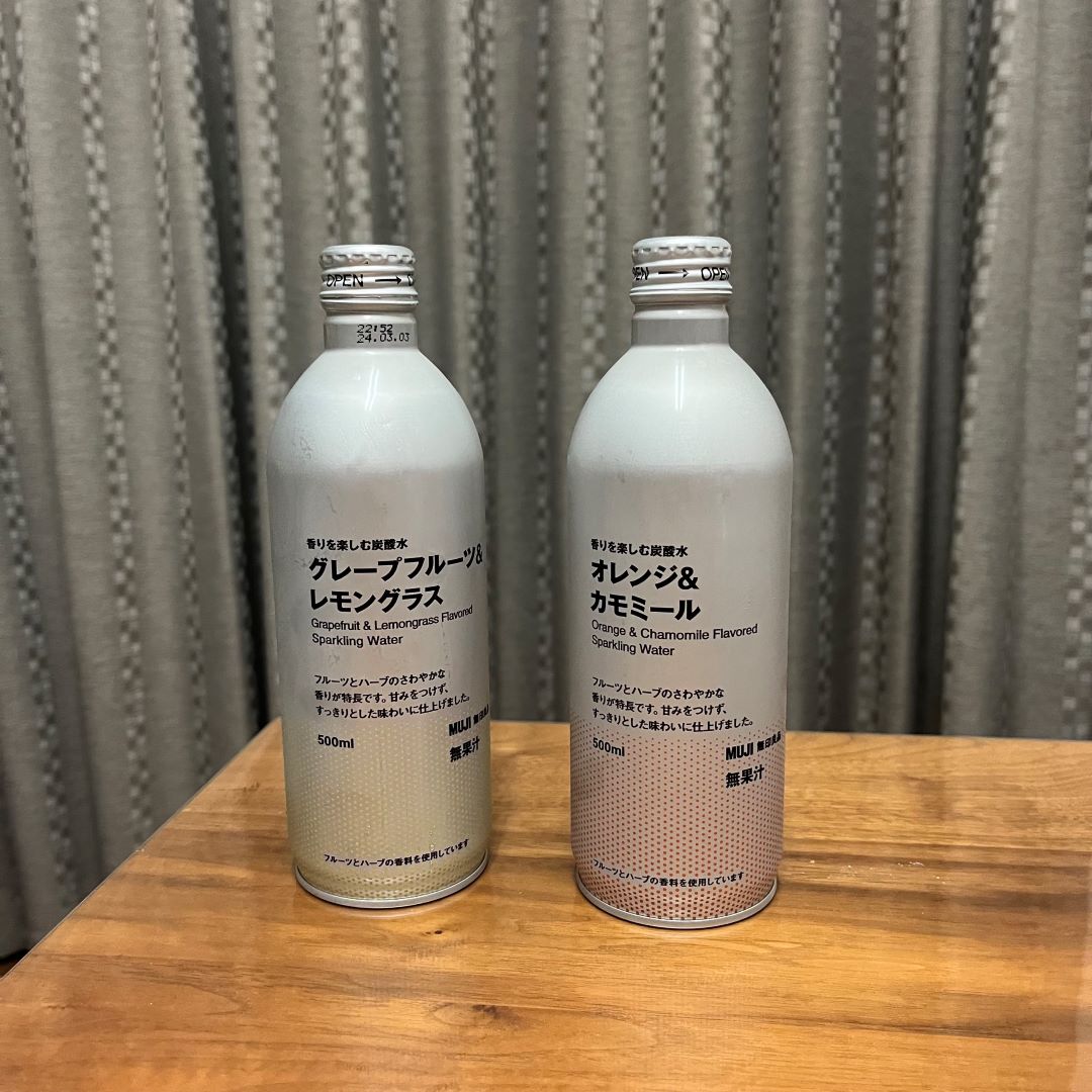 香りを楽しむ炭酸水　グレープフルーツ＆レモングラスとオレンジ＆カモミール