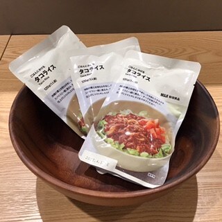 モグモグ　ごはんにかける　タコライス