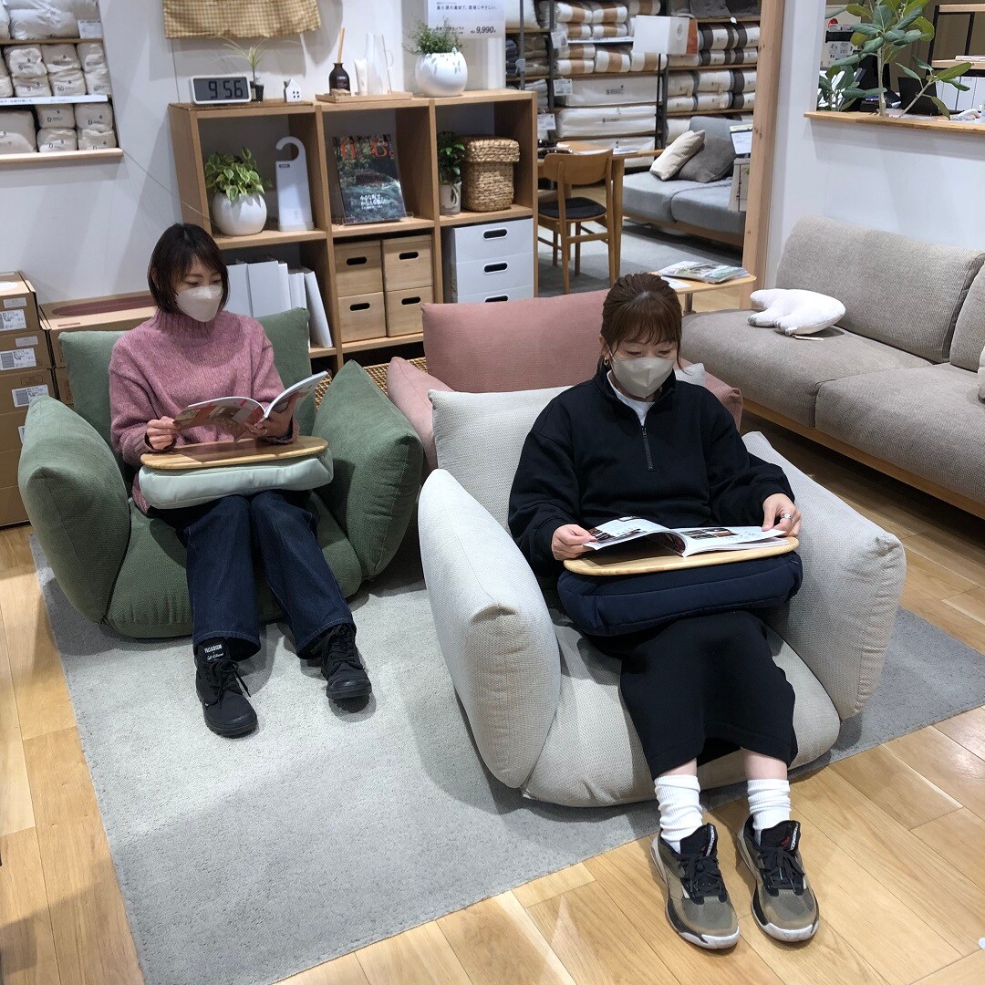 スタッフ2人
