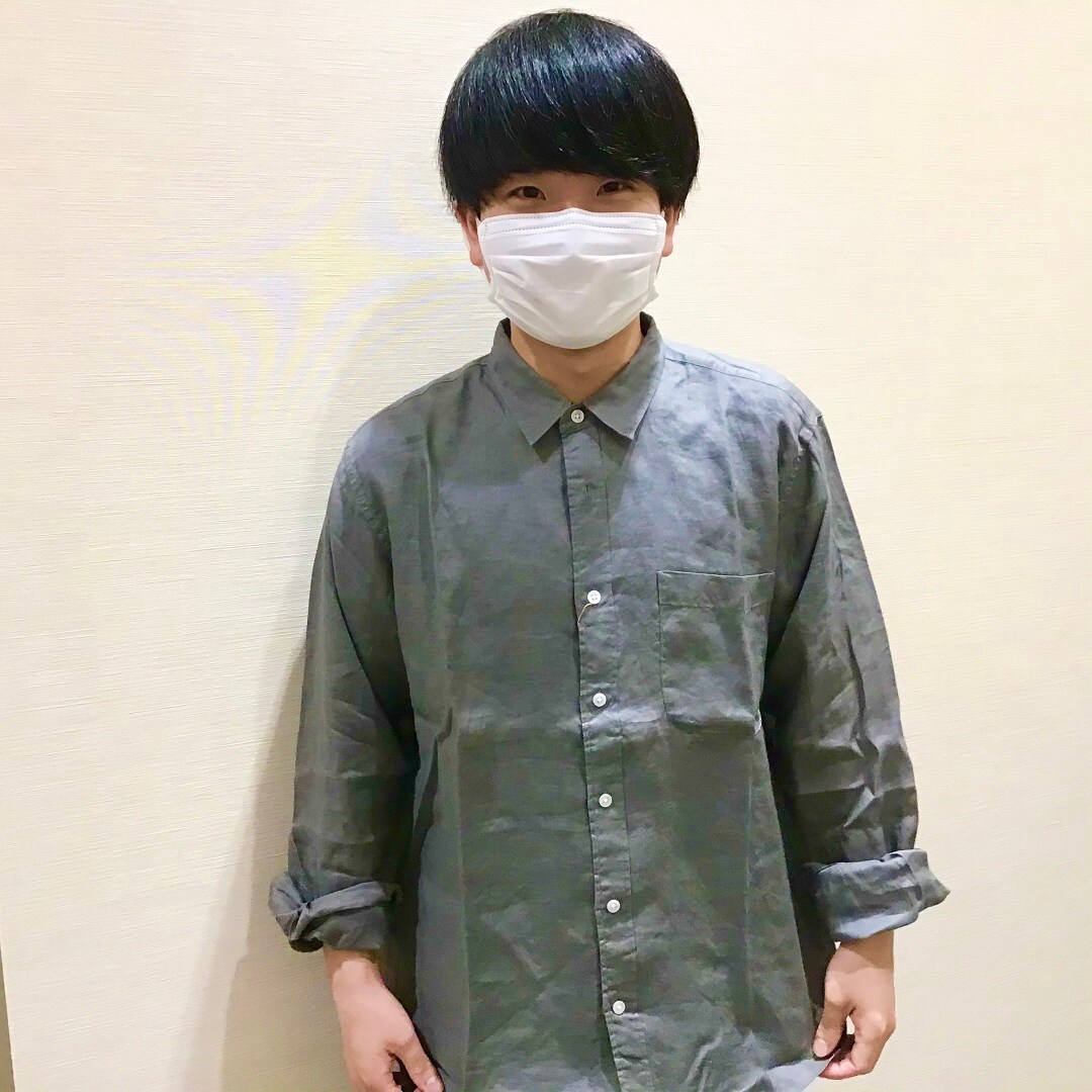 リネンシャツ