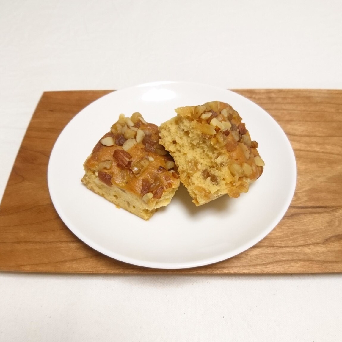 リンゴとキャラメルのケーキ割り画像