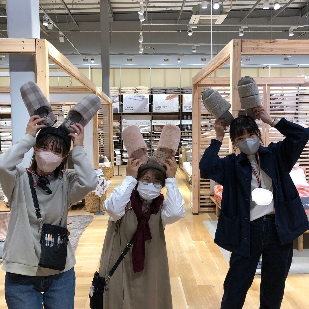 スタッフ耳
