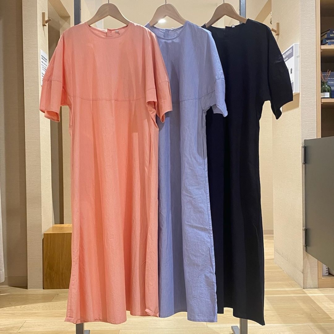 https://contents.muji.com/jp/sites/jp/files/%E3%83%AF%E3%83%B3%E3%83%94%E3%83%BC%E3%82%B9%E3%80%80%E6%8E%9B%E3%81%91.jpg