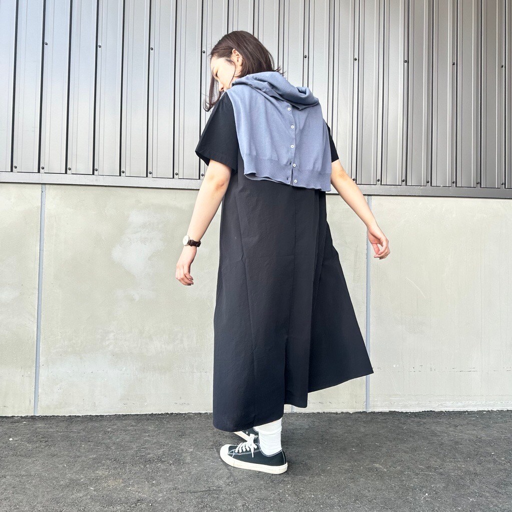 後ろ