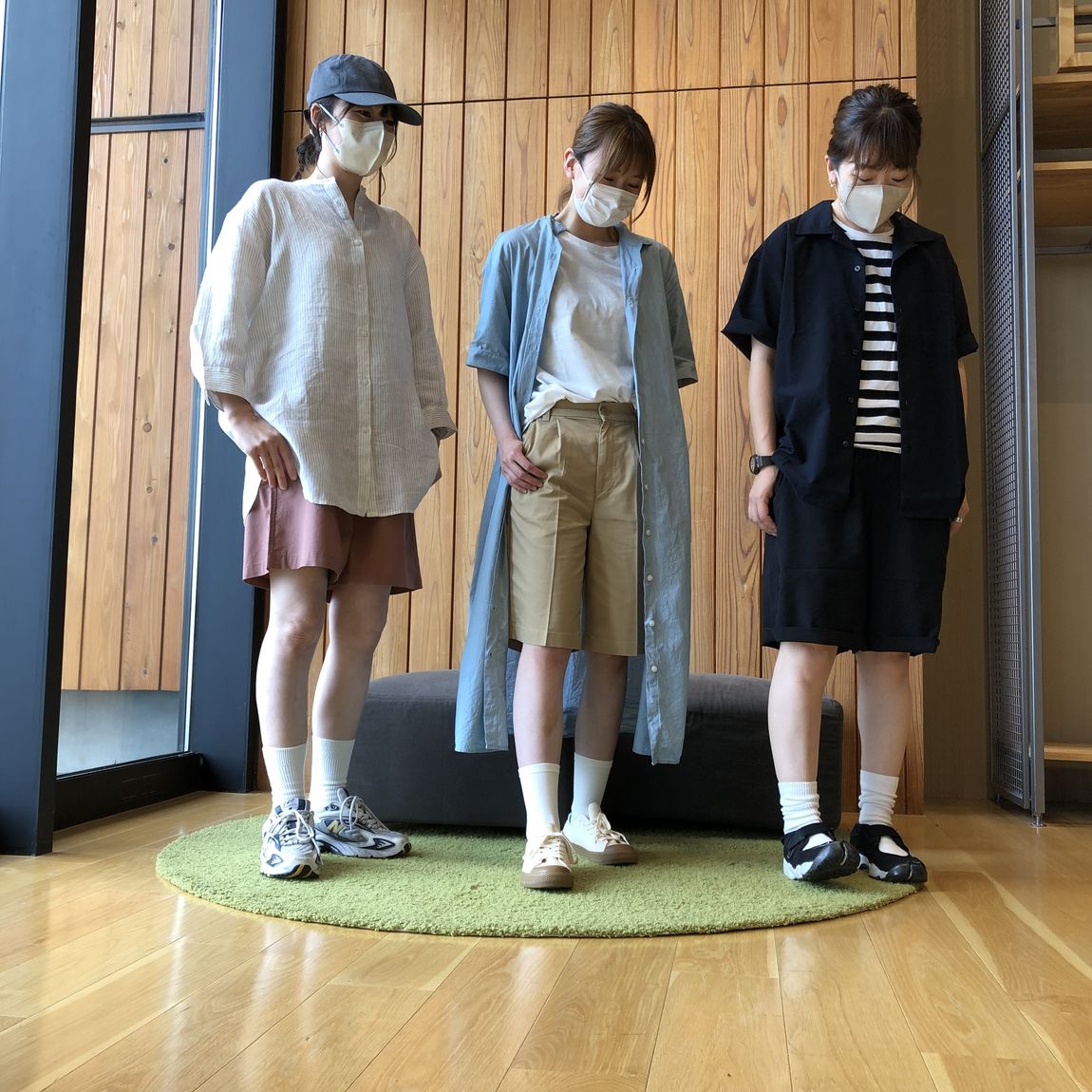 三人