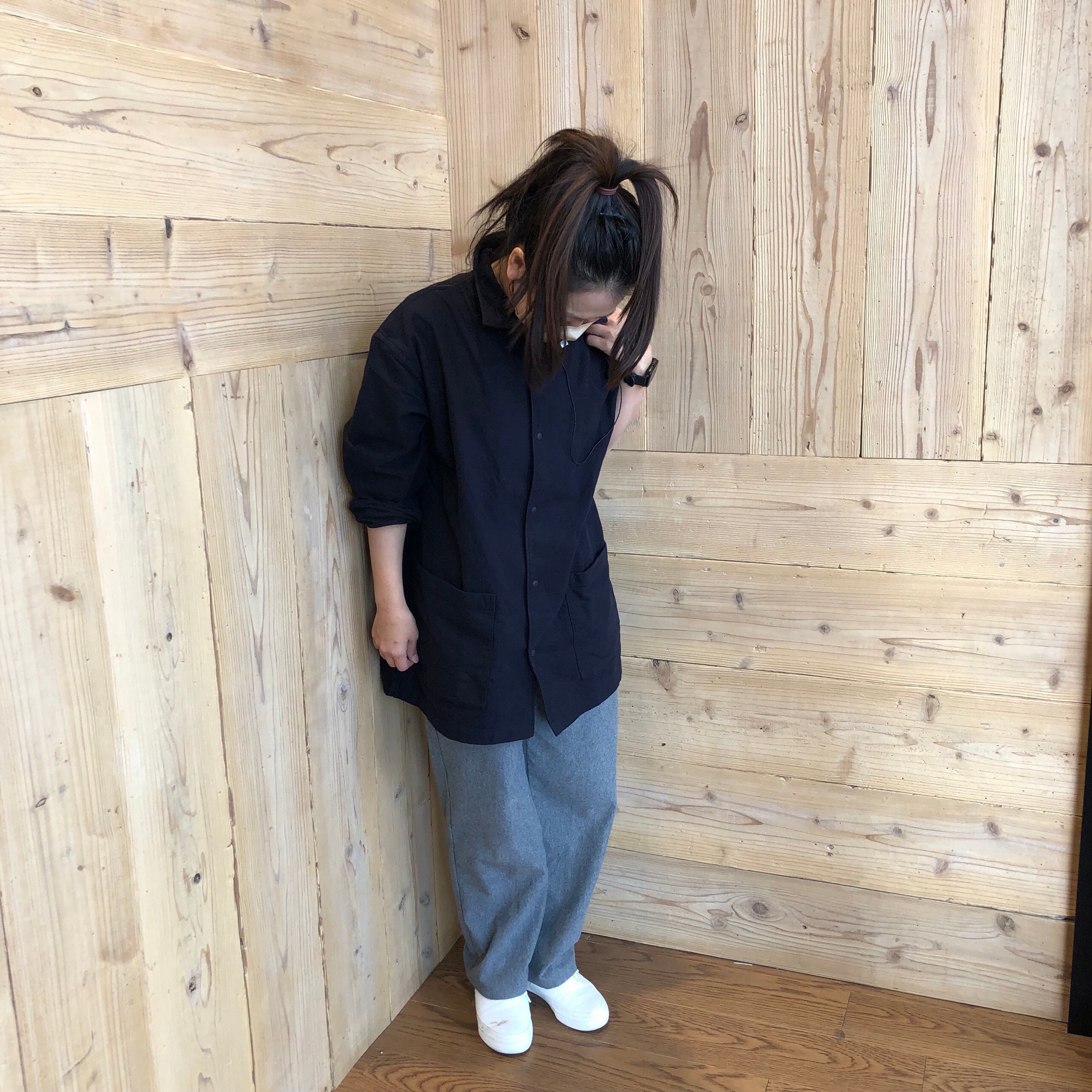 下向き