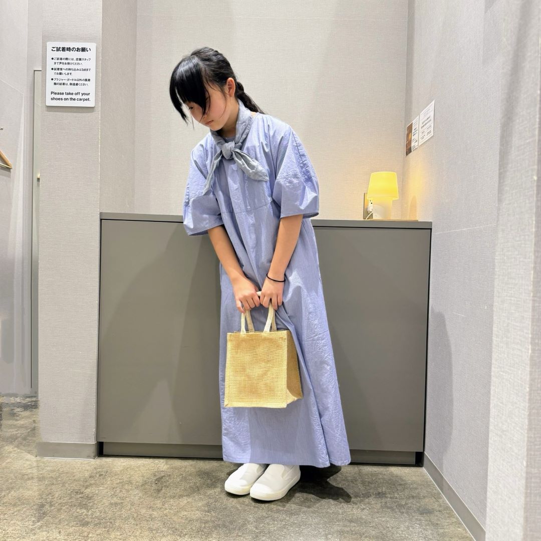 下向き