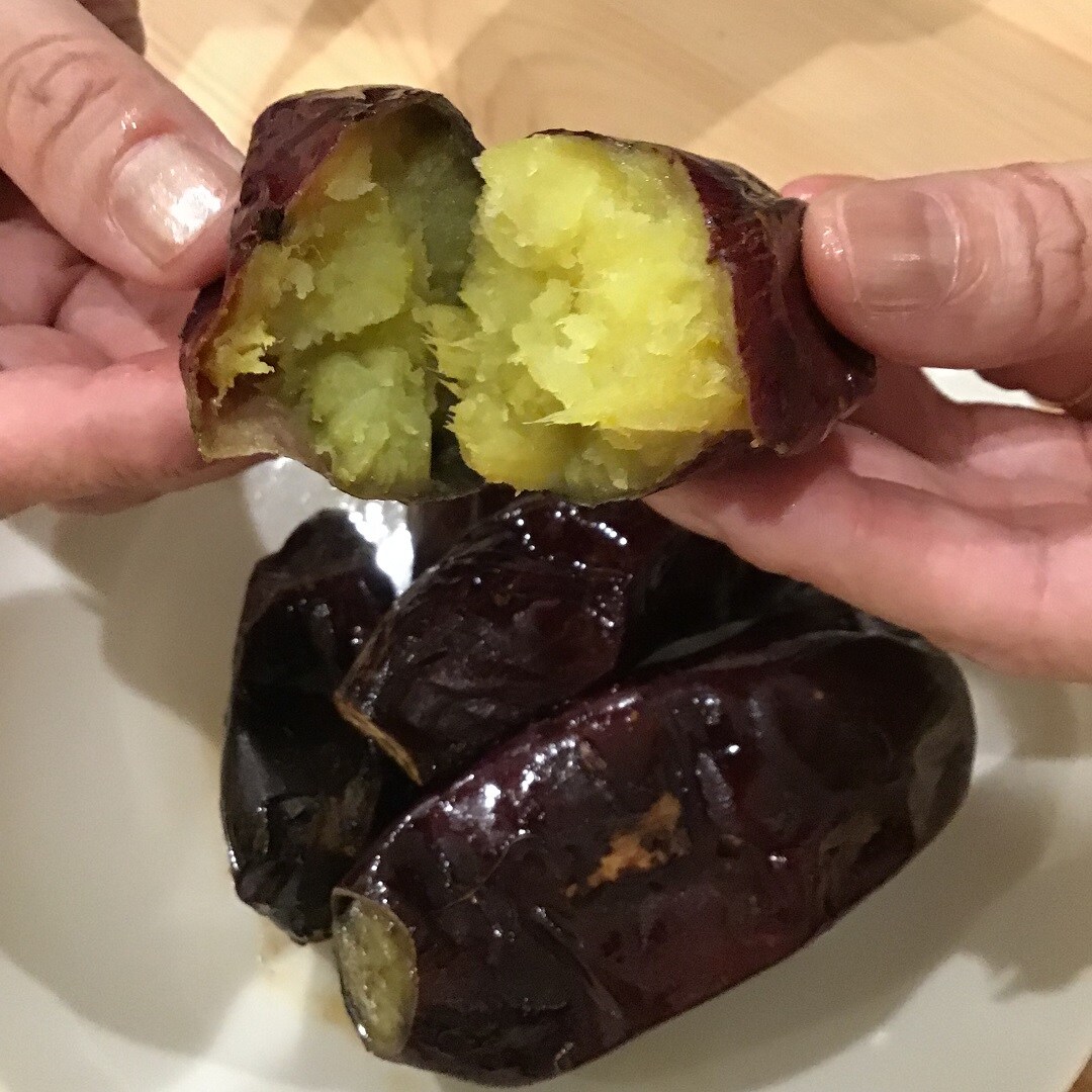 信楽町のシルクスイートを使用した「不揃い焼きいも」