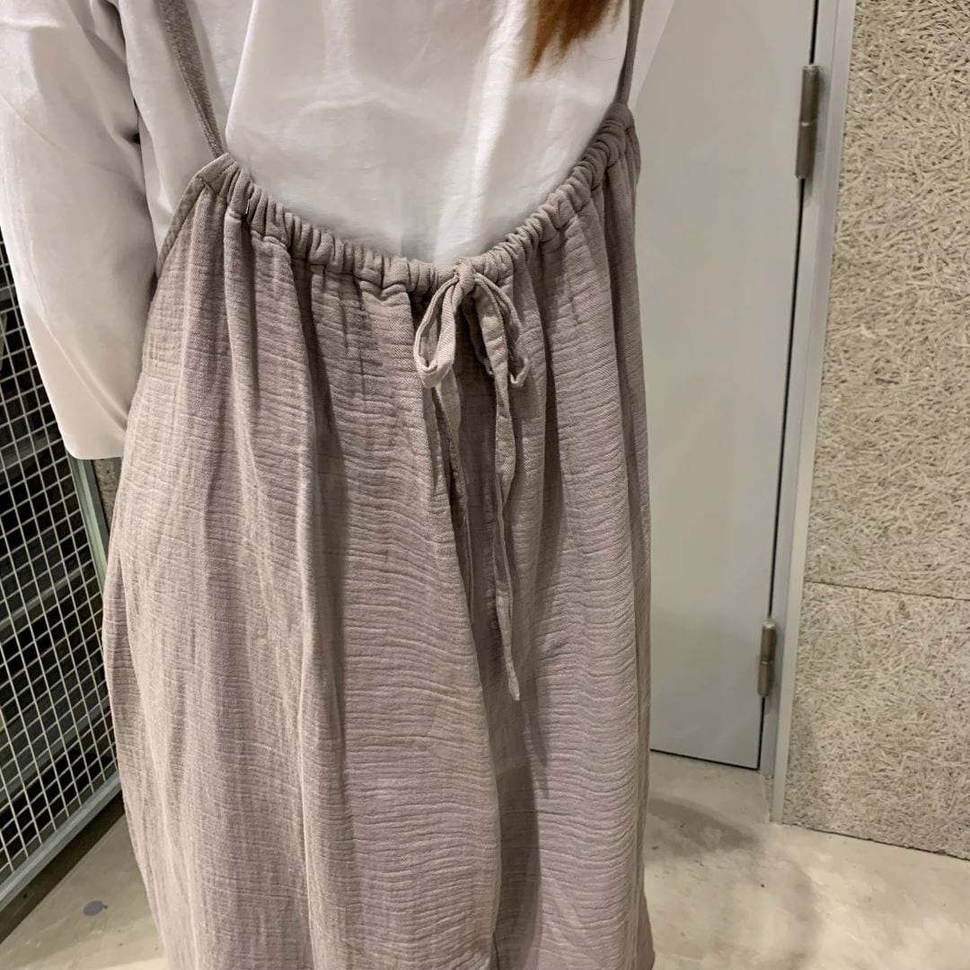 ワンピース後ろの紐　アップ