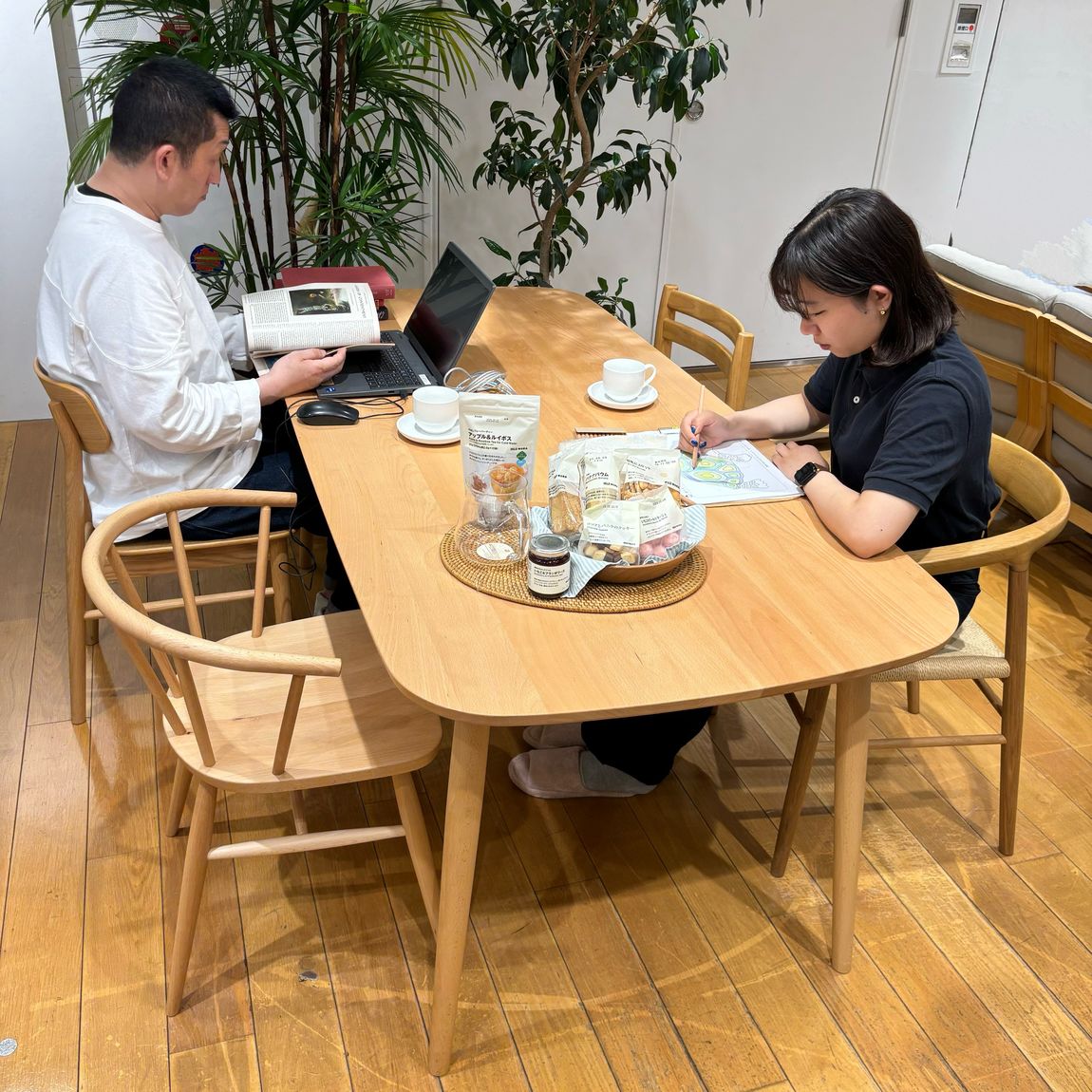 丸脚テーブル　仕事・勉強