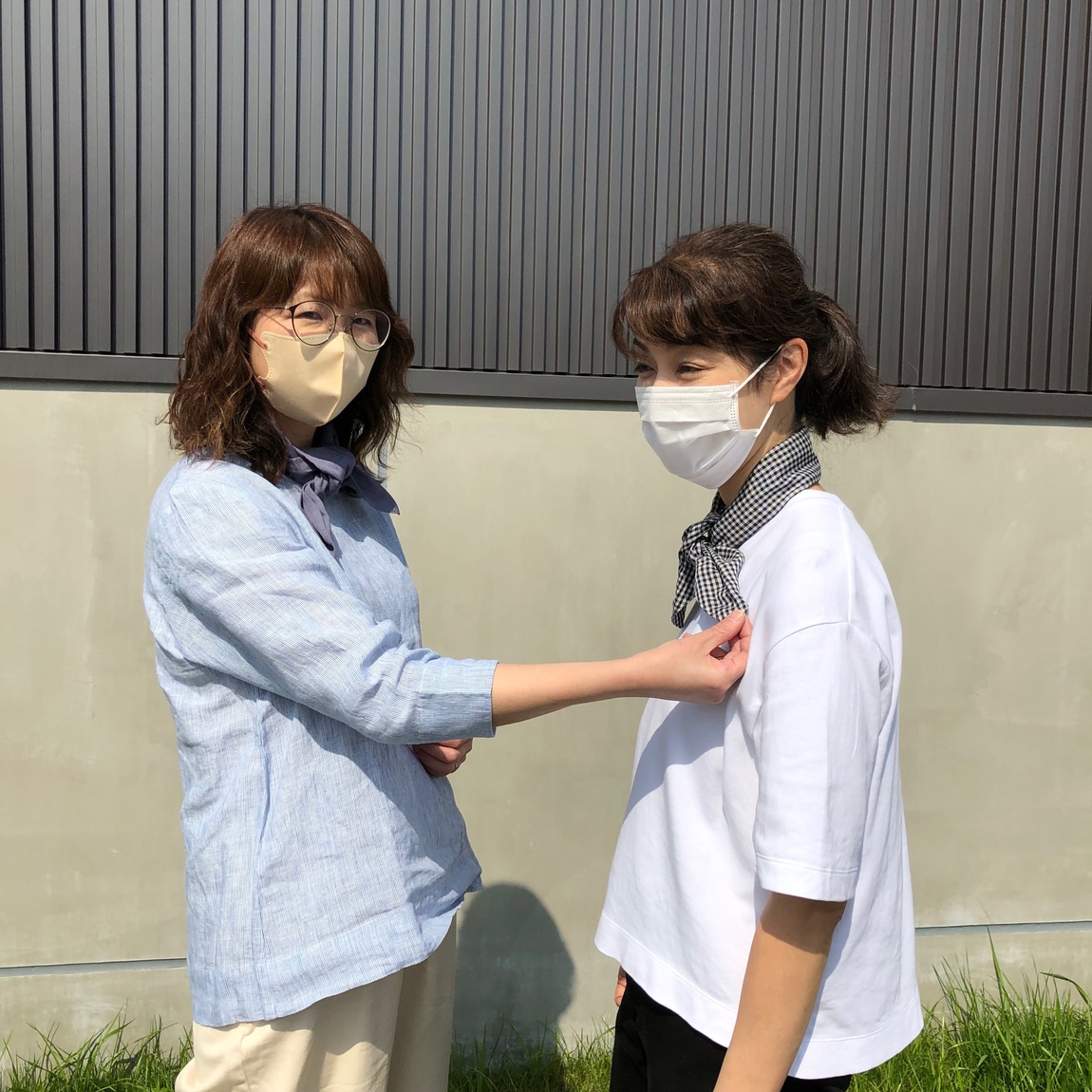 向かい合い
