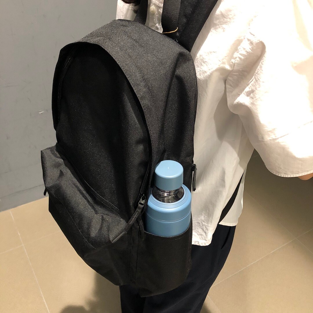 肩の負担を軽くする撥水リュックサック