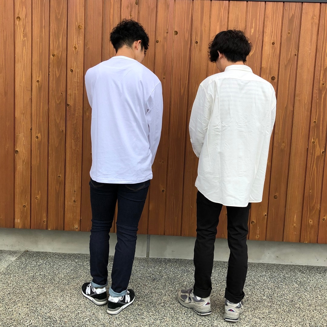 後ろ