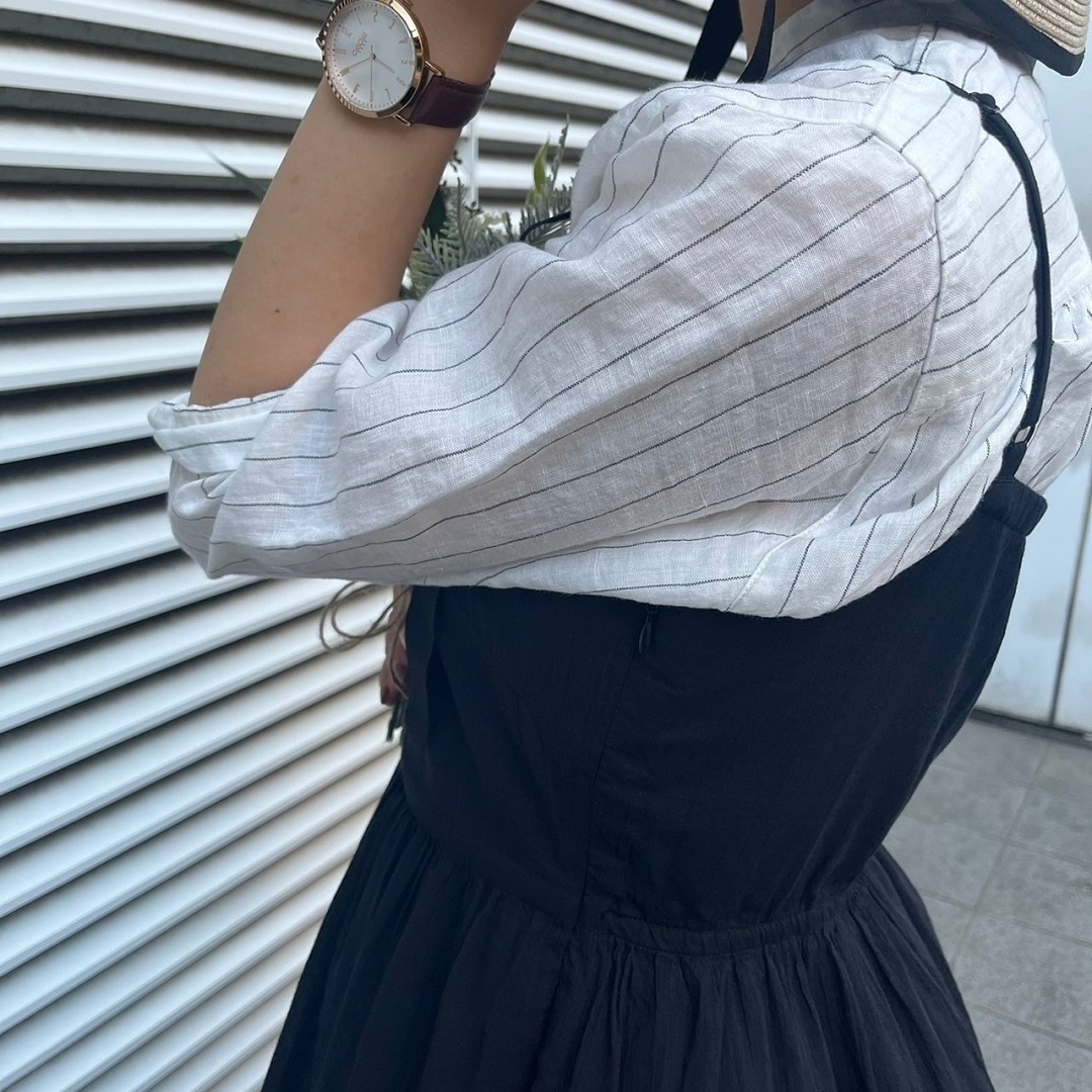 左側上半身の画像