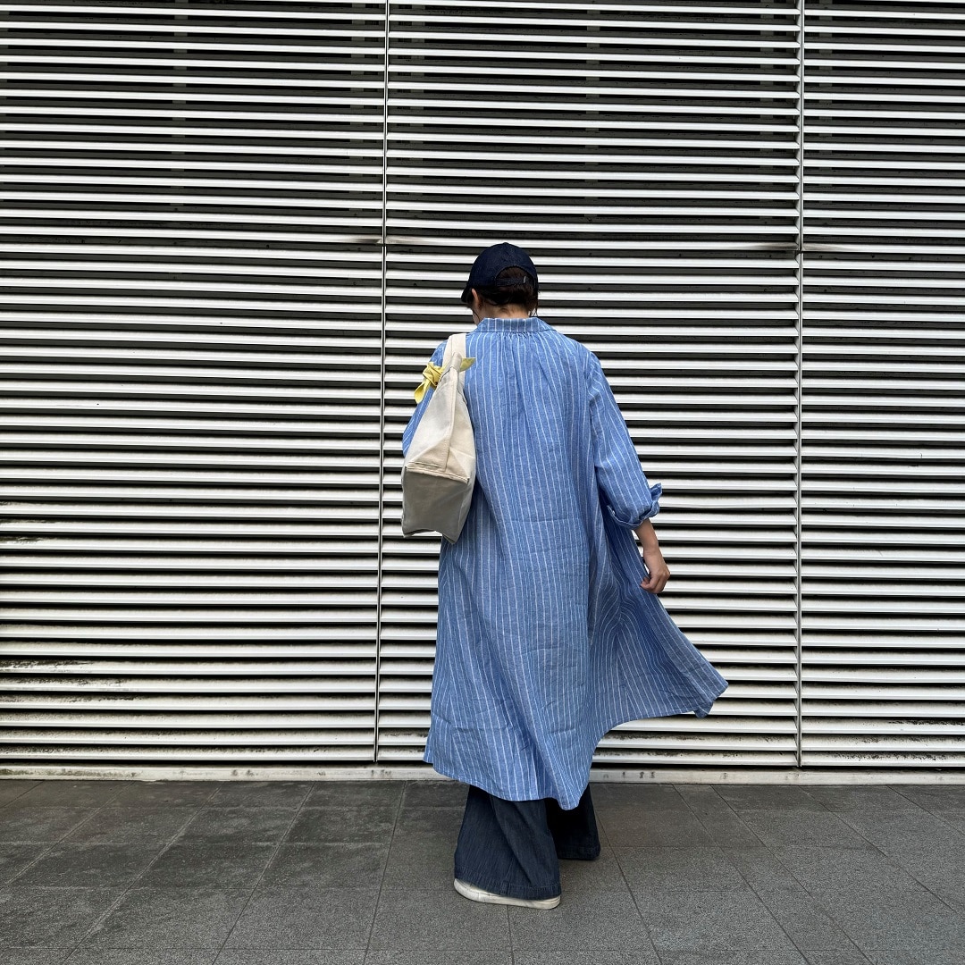 後ろ姿の写真