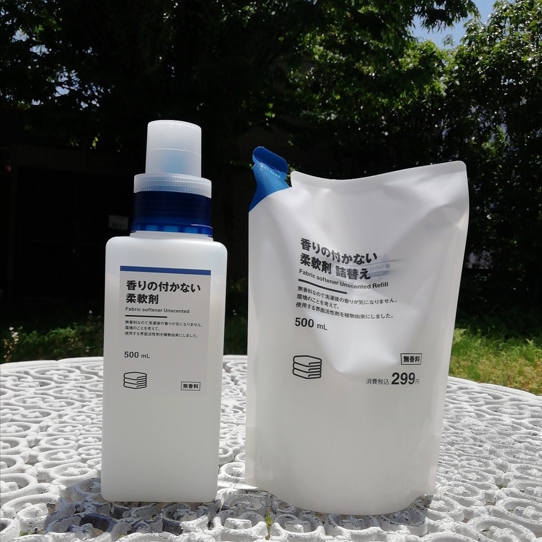 柔軟剤本体と詰替え