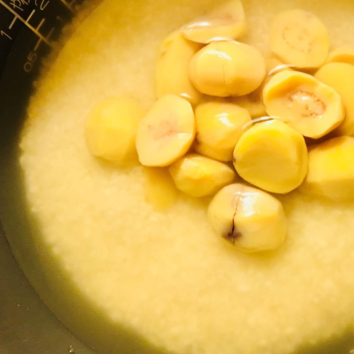 【ルビットパーク南草津】栗ごはんの炊飯前の写真